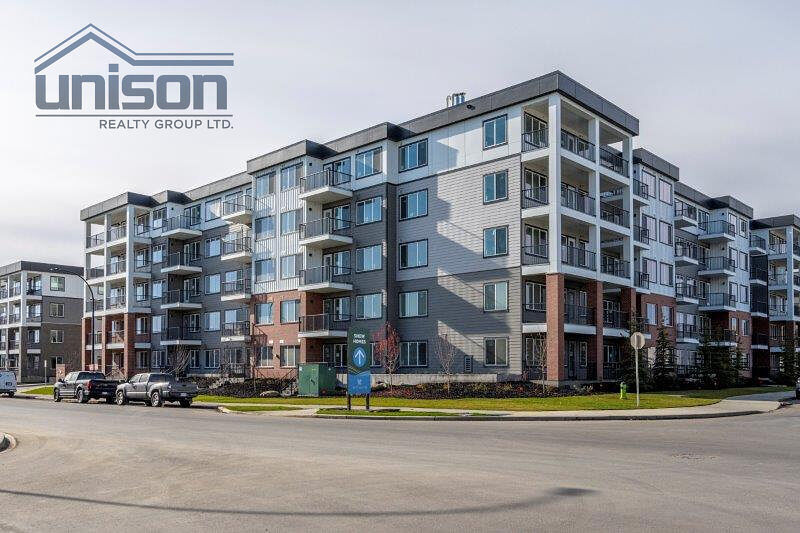 Calgary 2 bedrooms Condo Unit for rent. Property photo: 752635-1