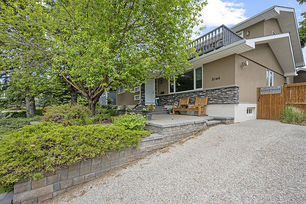 Calgary 6 bedrooms House for rent. Property photo: 752695-2