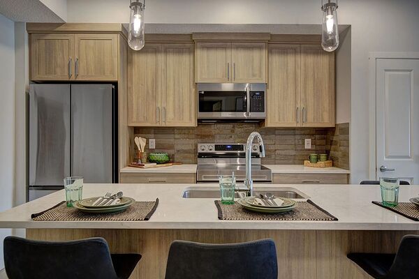 Calgary 1 bedroom Condo Unit for rent. Property photo: 752697-2