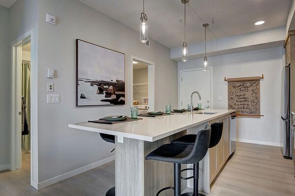 Calgary 1 bedroom Condo Unit for rent. Property photo: 752697-3