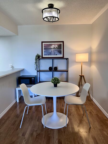 Calgary 2 bedrooms Condo Unit for rent. Property photo: 752699-3