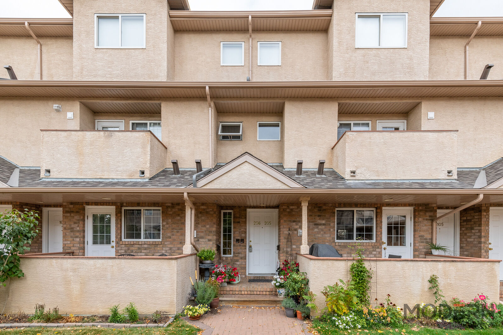 Calgary 2 bedrooms Townhouse for rent. Property photo: 752720-1