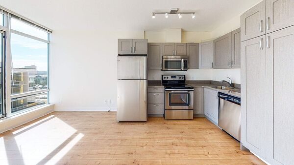 Calgary 2 bedrooms Condo Unit for rent. Property photo: 752775-2