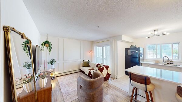 Calgary 2 bedrooms Condo Unit for rent. Property photo: 752785-2