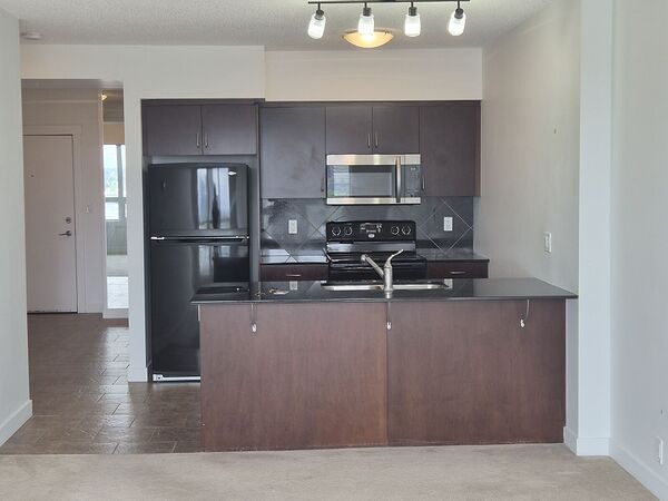 Calgary 1 bedroom Condo Unit for rent. Property photo: 752825-2