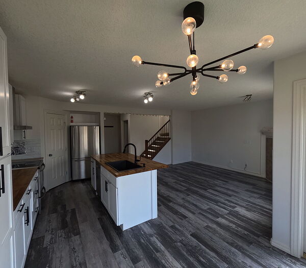 Calgary 4 bedrooms Townhouse for rent. Property photo: 752875-3