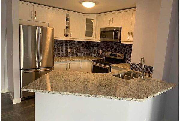 Calgary 2 bedrooms Condo Unit for rent. Property photo: 752896-2