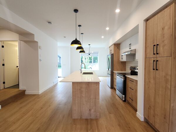 Calgary 3 bedrooms Townhouse for rent. Property photo: 752902-3