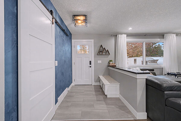 Calgary 2 bedrooms Main Floor for rent. Property photo: 752913-3