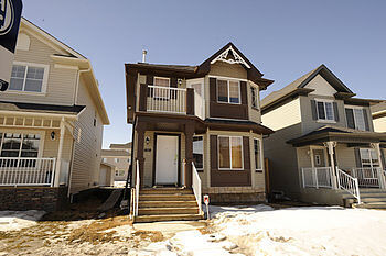 Calgary 3 bedrooms House for rent. Property photo: 752943-1