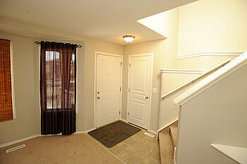 Calgary 3 bedrooms House for rent. Property photo: 752943-3