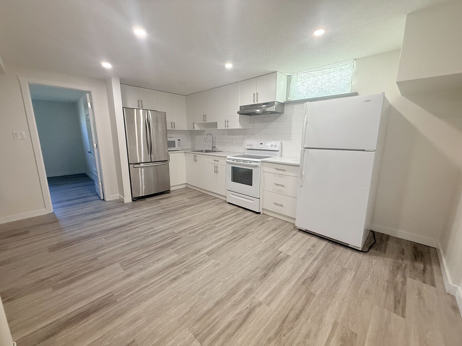 Calgary 2 bedrooms Basement for rent. Property photo: 752953-1