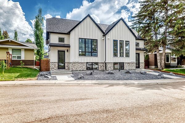 Calgary 3 bedrooms Duplex for rent. Property photo: 752963-2