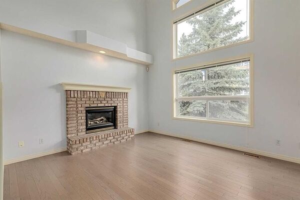 Calgary 3 bedrooms House for rent. Property photo: 752999-2