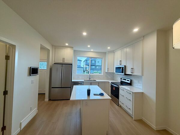 Calgary 4 bedrooms Main Floor for rent. Property photo: 753080-3