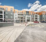 Beautiful Brand new 1 bedroom and Den in University District!