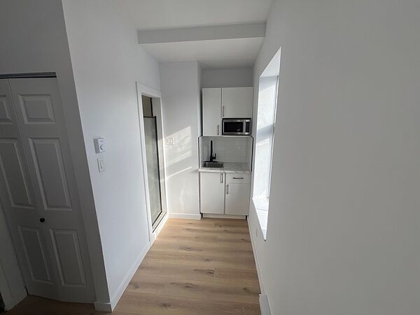 Montr&eacute;al studio Apartment for rent. Property photo: 753099-3