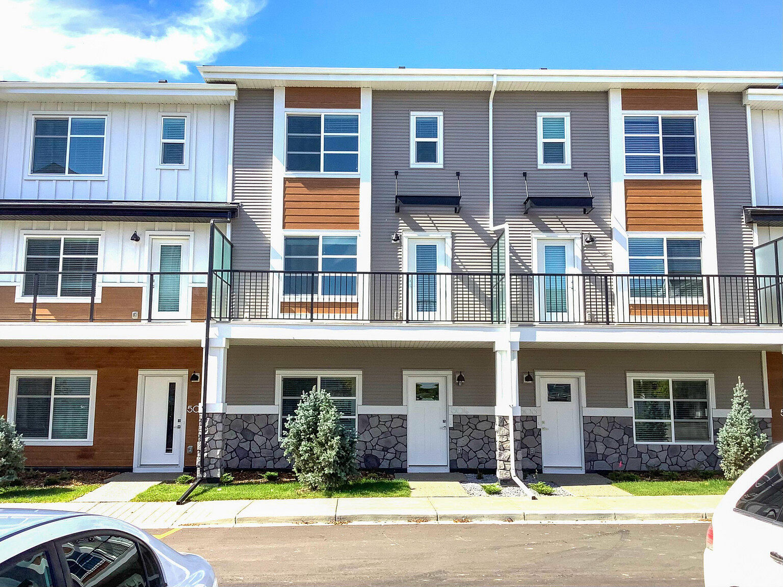 Calgary 3 bedrooms Townhouse for rent. Property photo: 753149-1