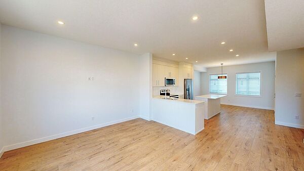 Calgary 3 bedrooms Townhouse for rent. Property photo: 753149-2