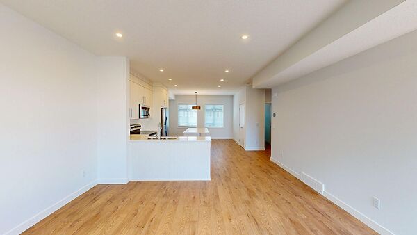 Calgary 3 bedrooms Townhouse for rent. Property photo: 753149-3
