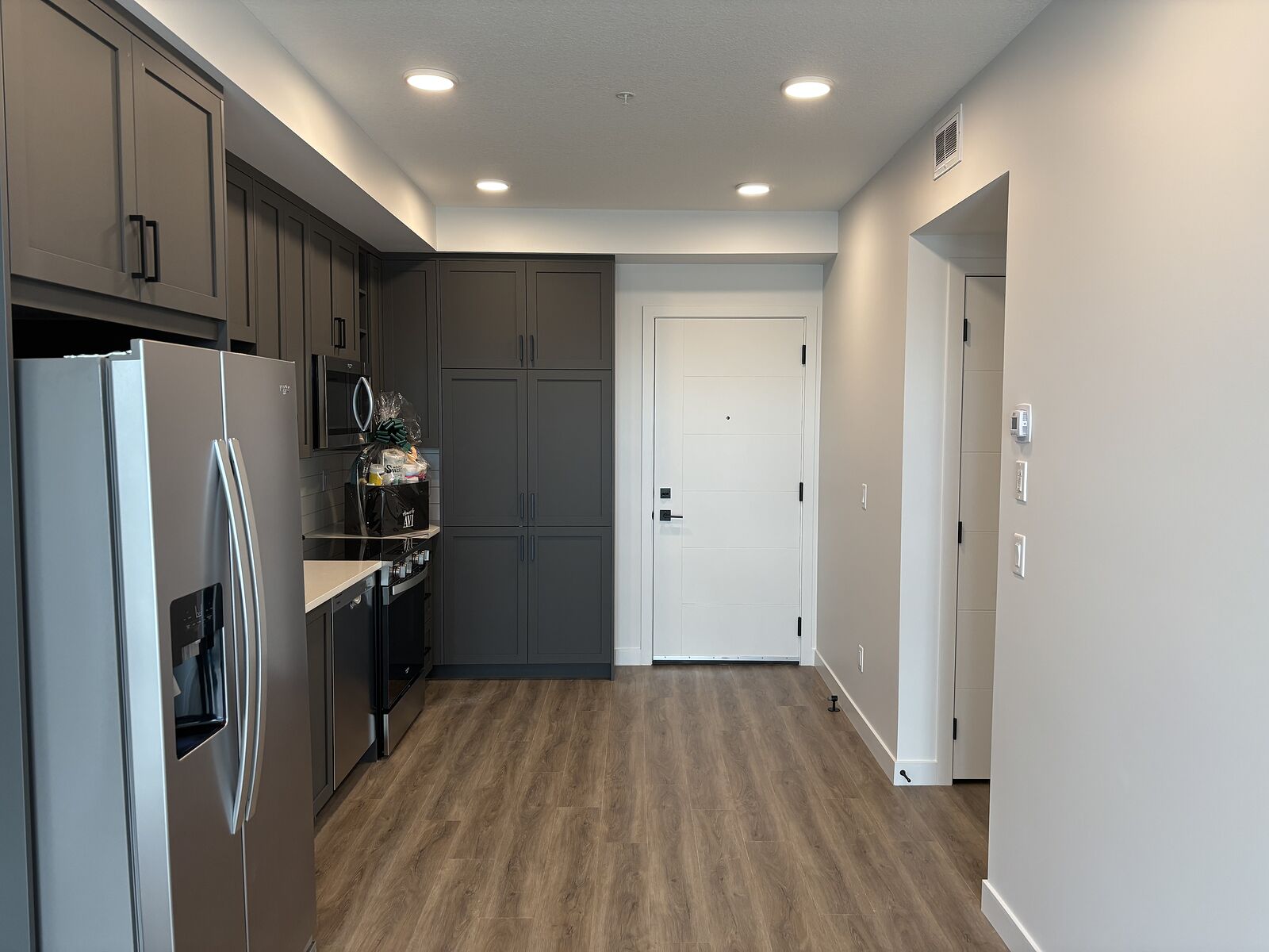 Calgary 1 bedroom Condo Unit for rent. Property photo: 753155-1