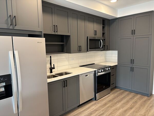 Calgary 1 bedroom Condo Unit for rent. Property photo: 753205-2