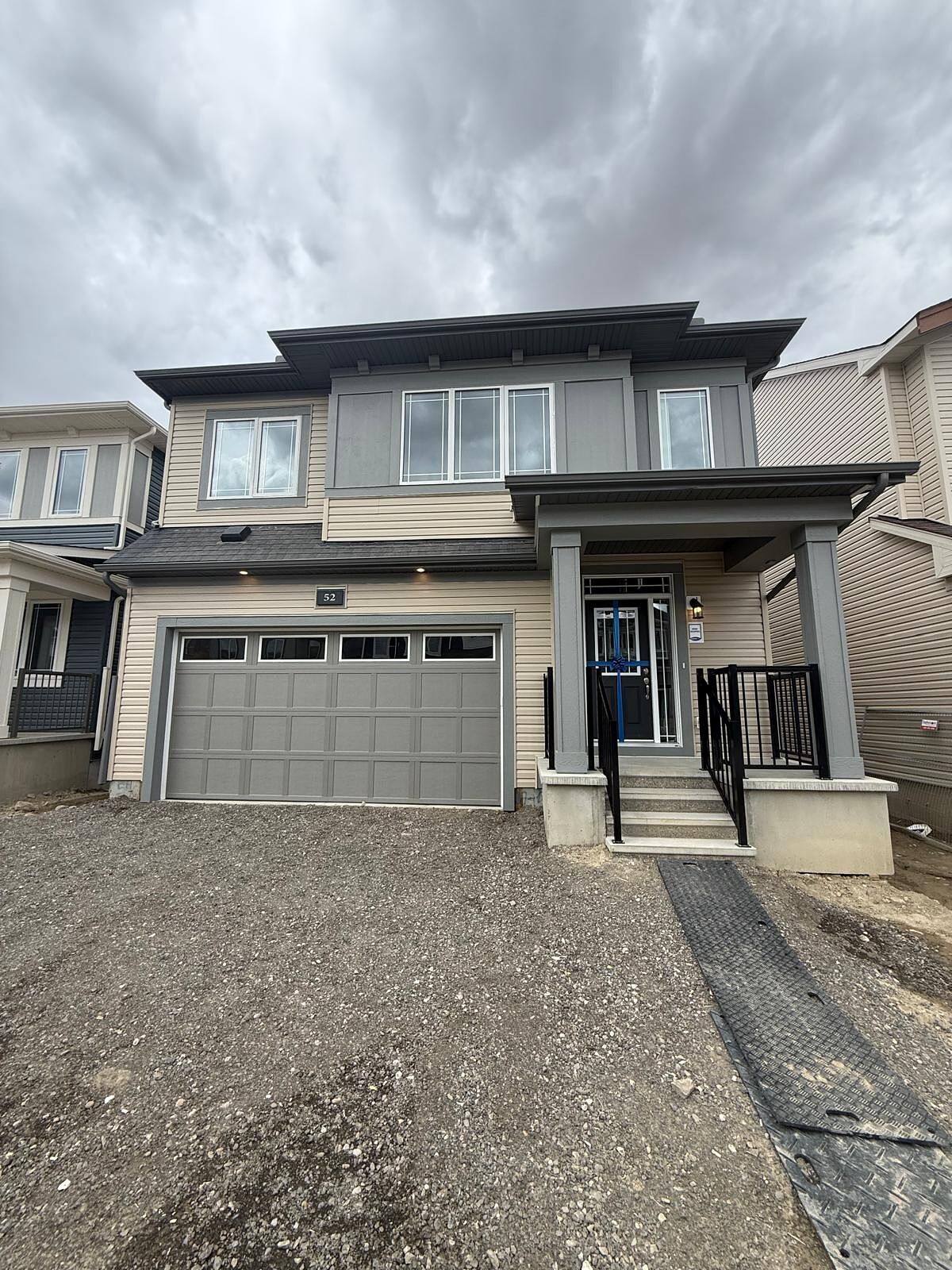 Calgary 4 + Den bedrooms House for rent. Property photo: 753211-1