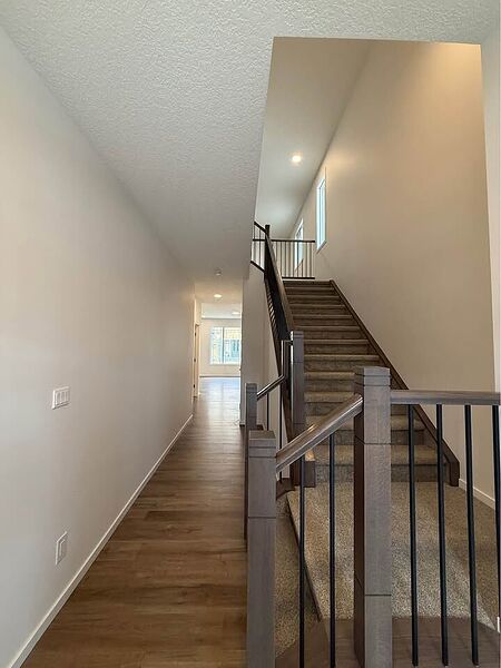 Calgary 4 + Den bedrooms House for rent. Property photo: 753211-2