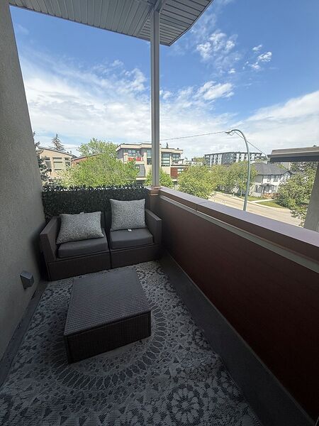 Calgary 1 + Den bedrooms Condo Unit for rent. Property photo: 753213-3