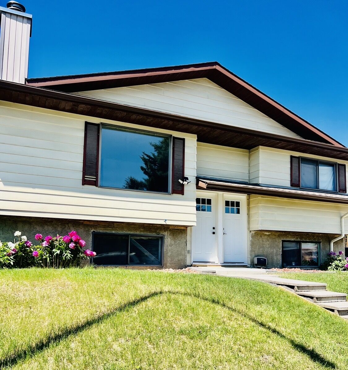 Calgary 2 bedrooms Basement for rent. Property photo: 753228-1