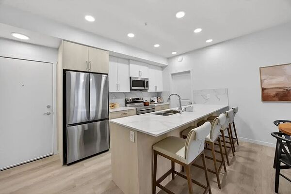 Calgary 1 bedrooms Apartment for rent. Property photo: 753265-2