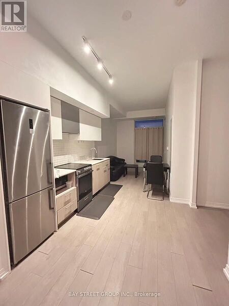 Toronto 2 bedrooms Apartment for rent. Property photo: 753277-3