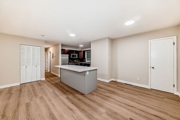 Calgary 3 bedrooms House for rent. Property photo: 753295-2