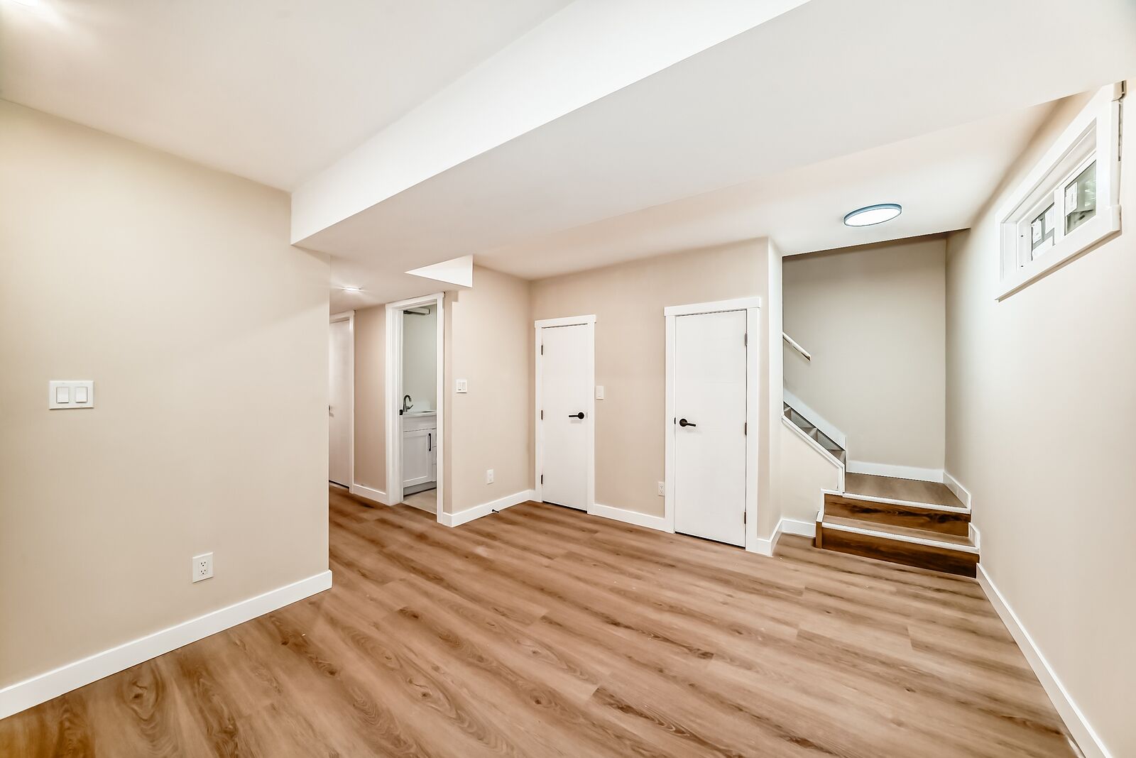 Calgary 2 bedrooms Basement for rent. Property photo: 753316-1
