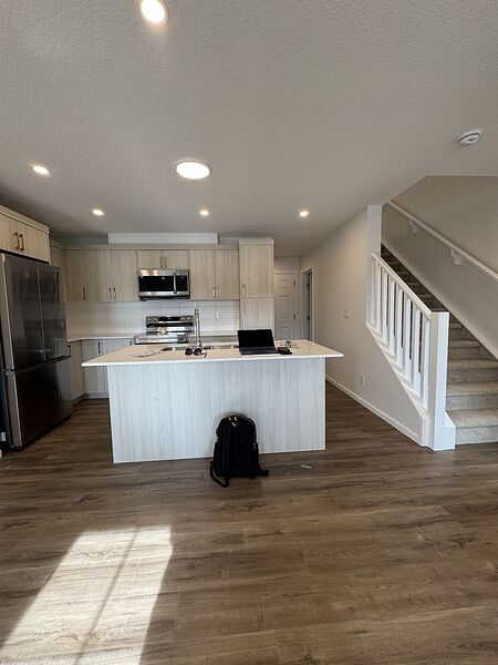 Calgary 3 bedrooms Townhouse for rent. Property photo: 753347-2