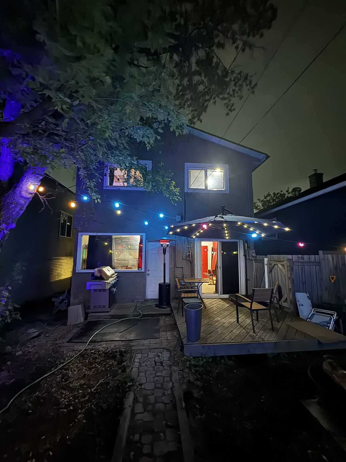 Calgary 1 + Den bedrooms House for rent. Property photo: 753351-1