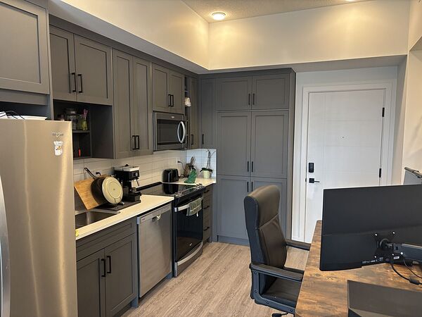 Calgary 1 bedroom Condo Unit for rent. Property photo: 753401-2