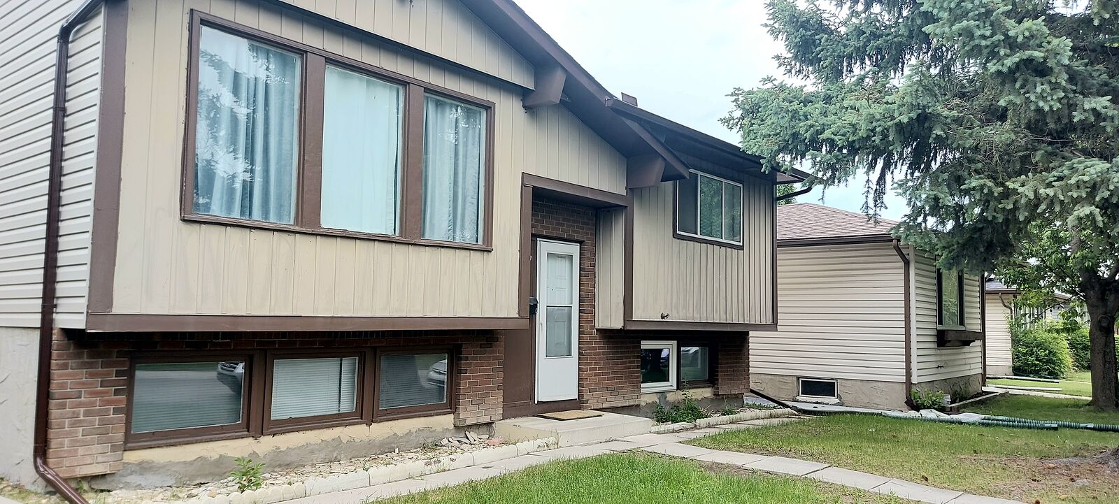 Calgary 3 bedrooms Main Floor for rent. Property photo: 753453-1