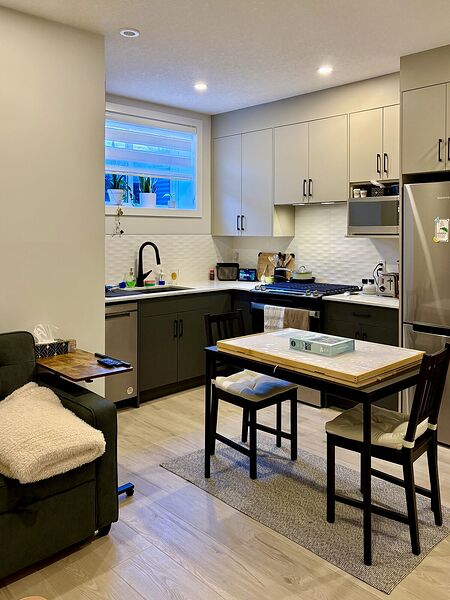 Calgary 1 bedroom Basement for rent. Property photo: 753490-2