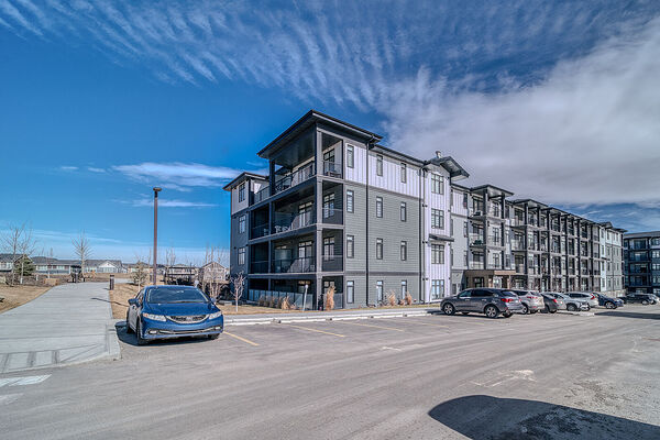 Calgary 2 bedrooms Condo Unit for rent. Property photo: 753519-2