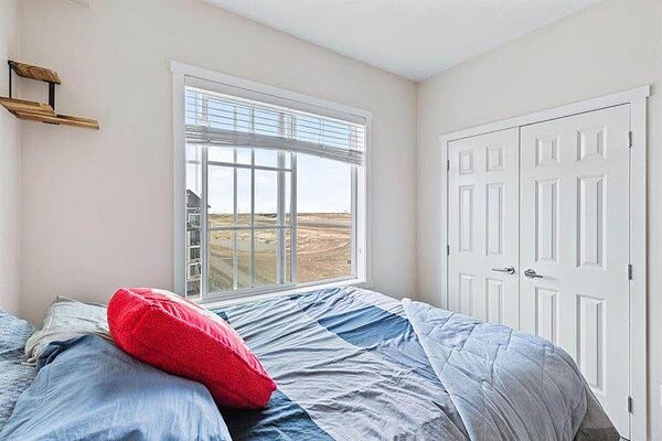 Calgary 2 bedrooms Condo Unit for rent. Property photo: 753521-2
