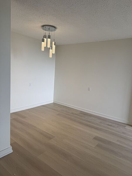 Calgary 2 bedrooms Condo Unit for rent. Property photo: 753522-2