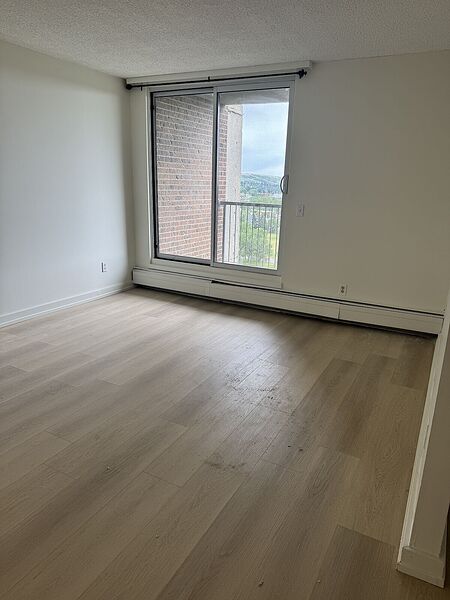 Calgary 2 bedrooms Condo Unit for rent. Property photo: 753522-3