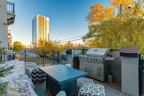Calgary 3 + Den bedrooms Townhouse for rent. Property photo: 753559-3