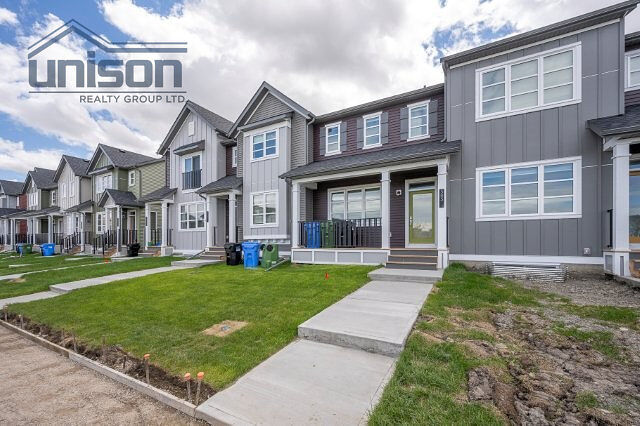 Calgary 3 bedrooms Townhouse for rent. Property photo: 753560-1