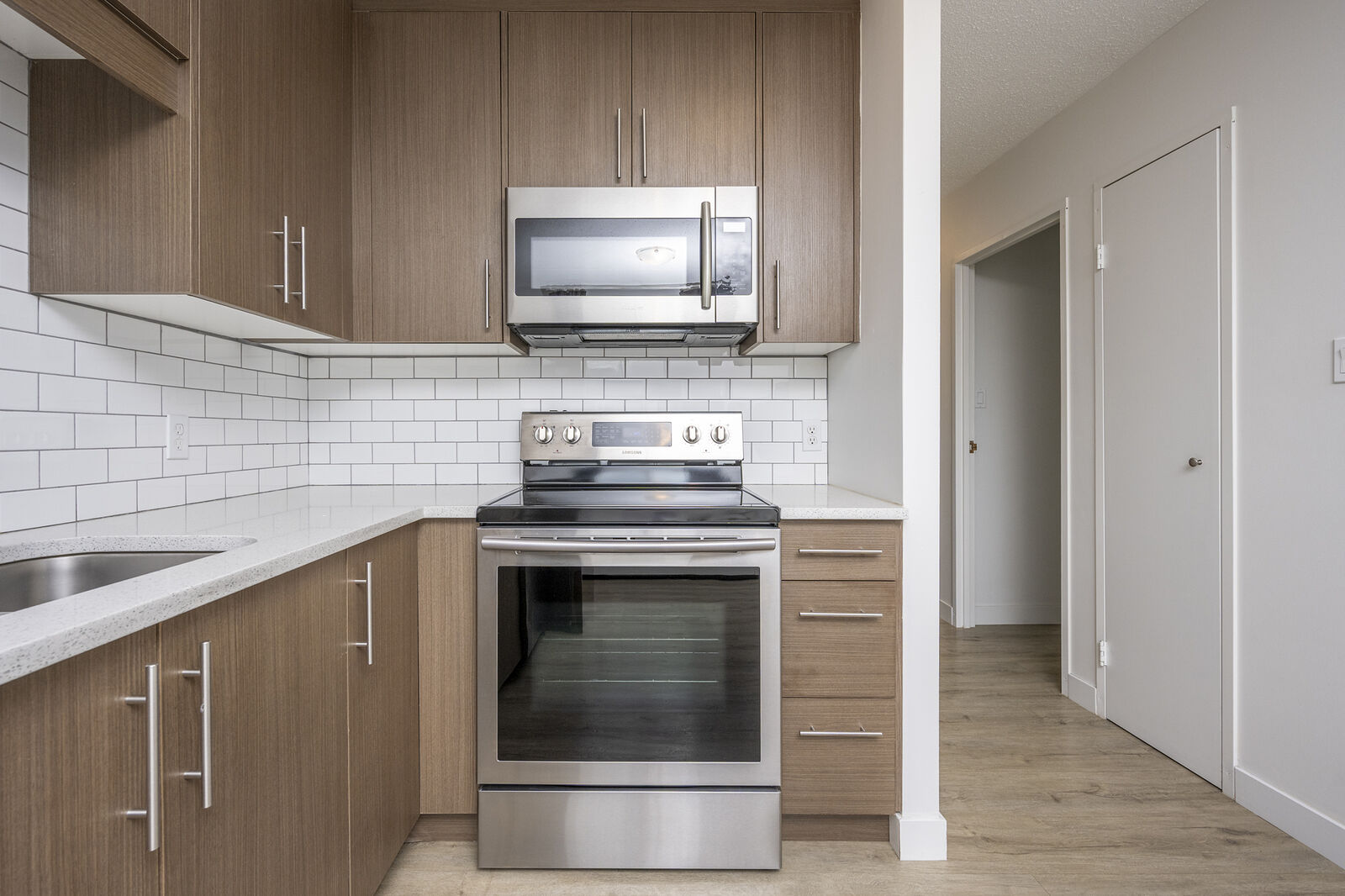 Calgary 1 bedroom Condo Unit for rent. Property photo: 753562-1