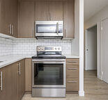 Bright 1 Bedroom in the Heart of Sunnyside!