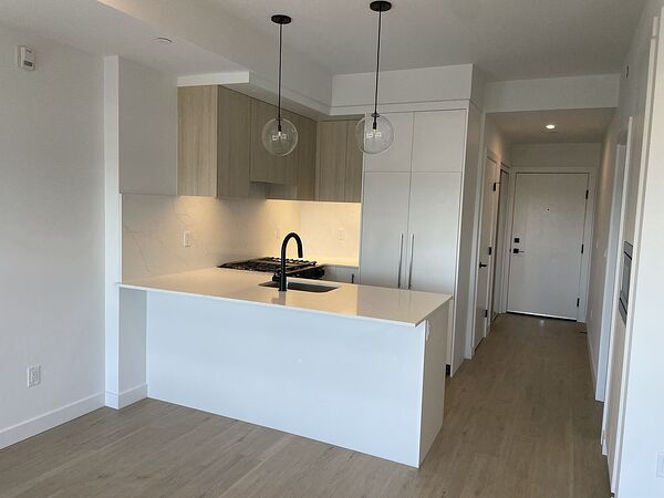 Calgary 1 bedroom Condo Unit for rent. Property photo: 753596-3