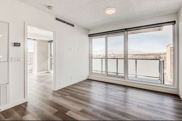Calgary 2 bedrooms Condo Unit for rent. Property photo: 753625-3