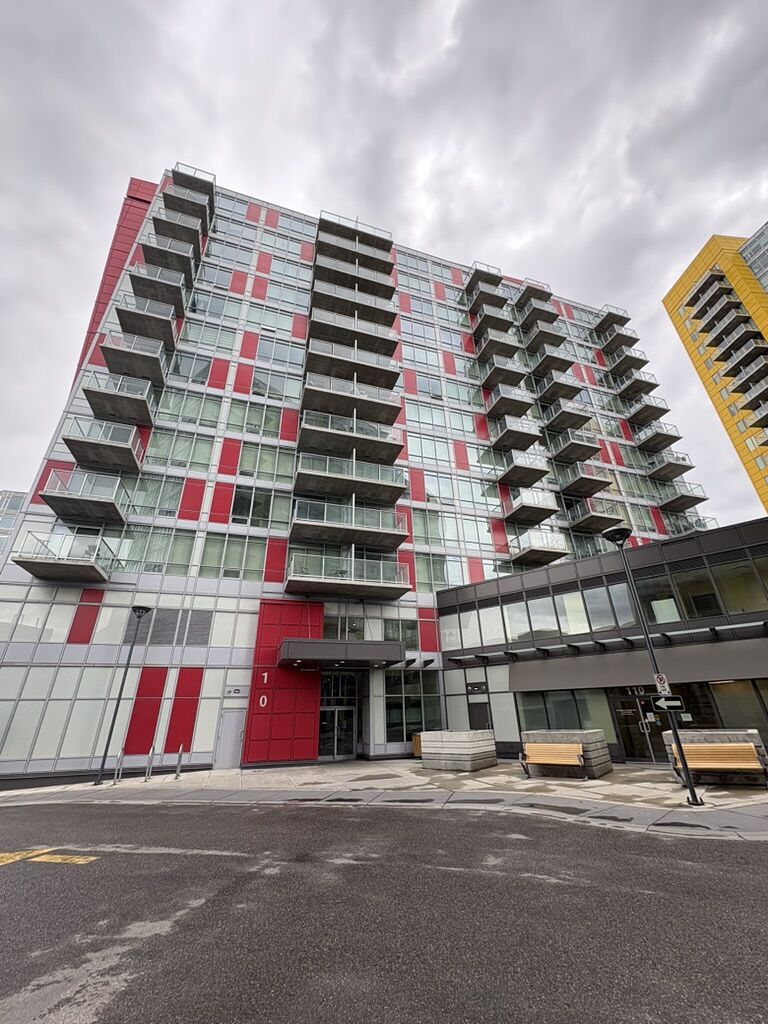 Calgary 2 bedrooms Condo Unit for rent. Property photo: 753716-1
